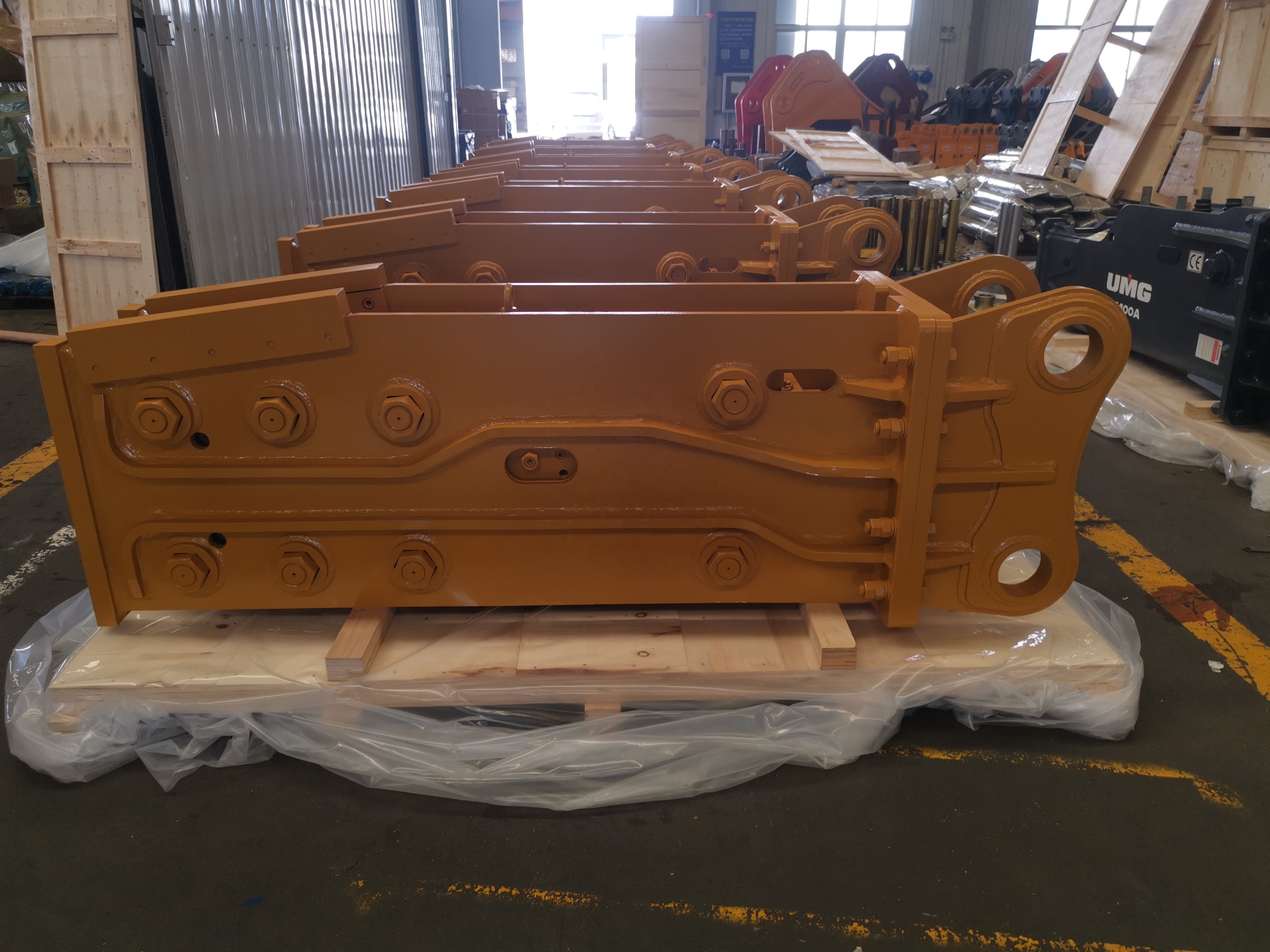 SB121 Heavy Equipment 28-40 To - огляд і ціна Heavy Equipment Breaker