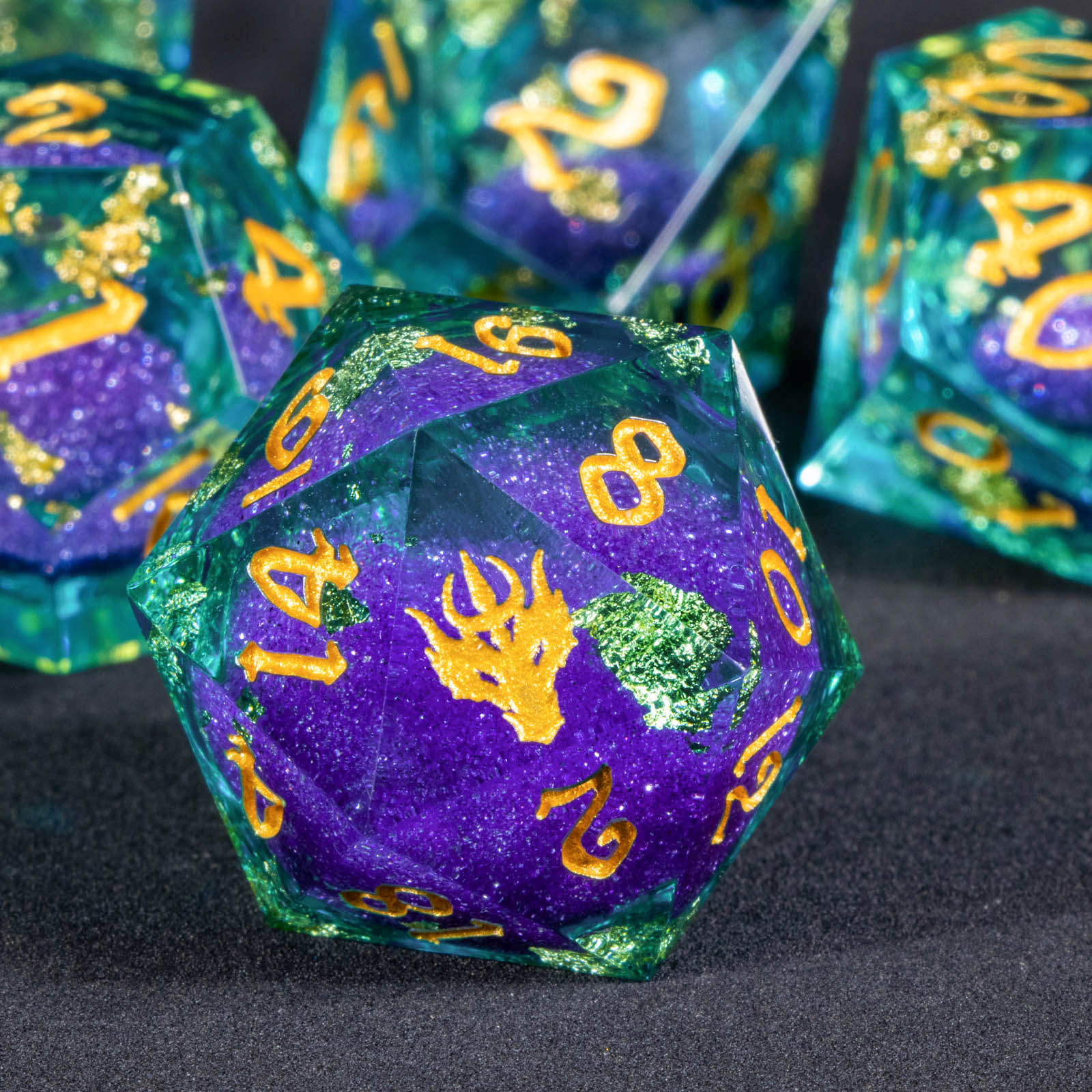 DnD Liquid Core Dice Set for D - огляд і ціна Heavy Equipment Games