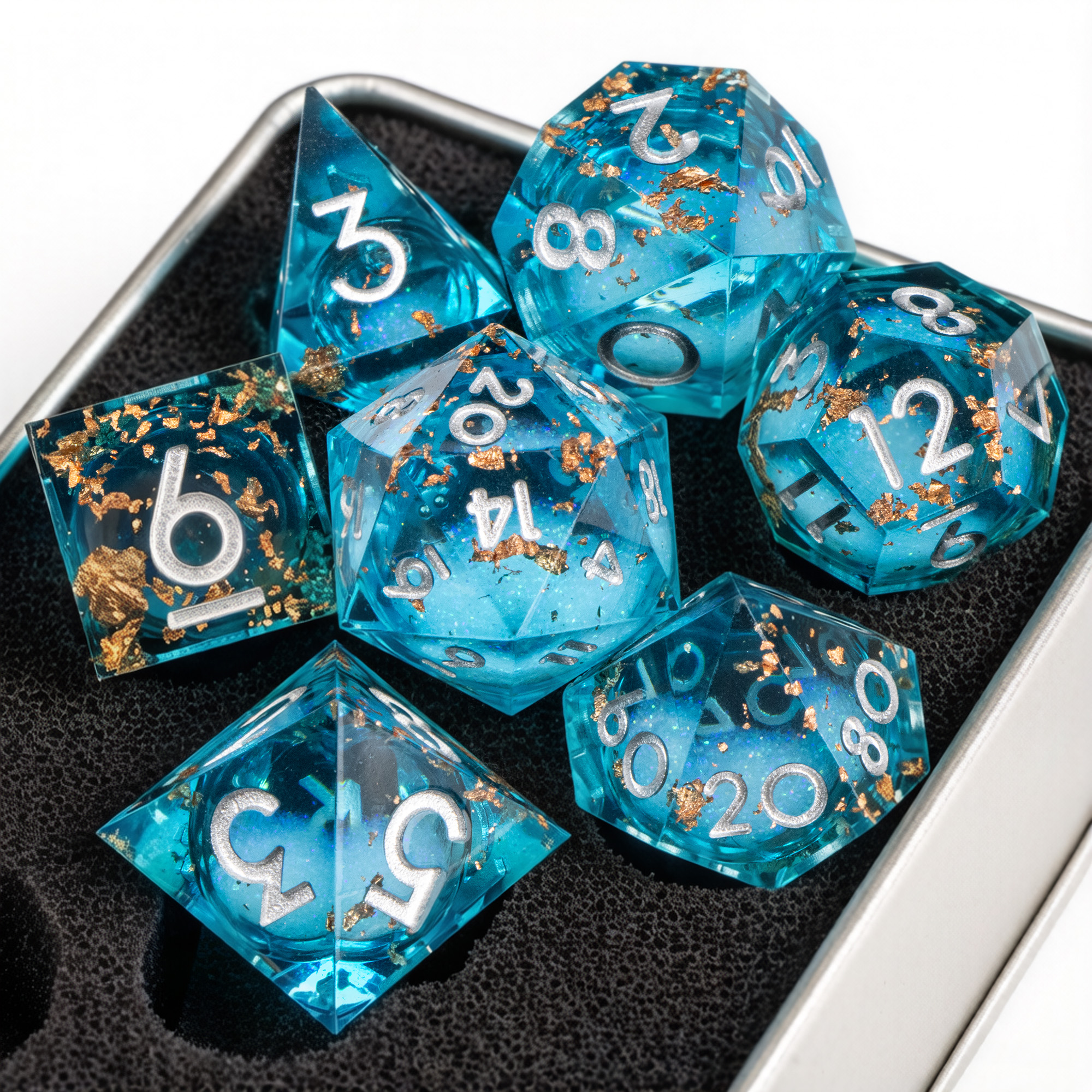 Liquid Core Dice Set, Sharp Ed - огляд і ціна Heavy Equipment Games