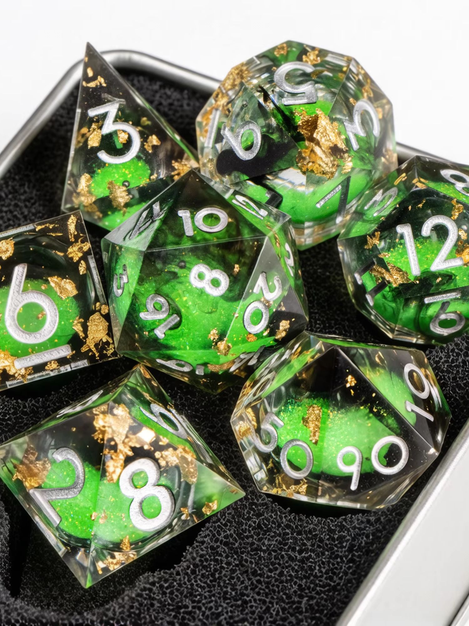 Liquid Core Dice Set, Sharp Ed - огляд і ціна Heavy Equipment Games
